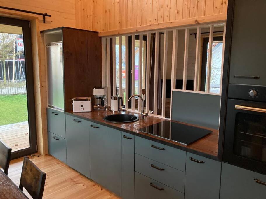 Gemuetliches Holzhaus Am See Warin Ngoại thất bức ảnh